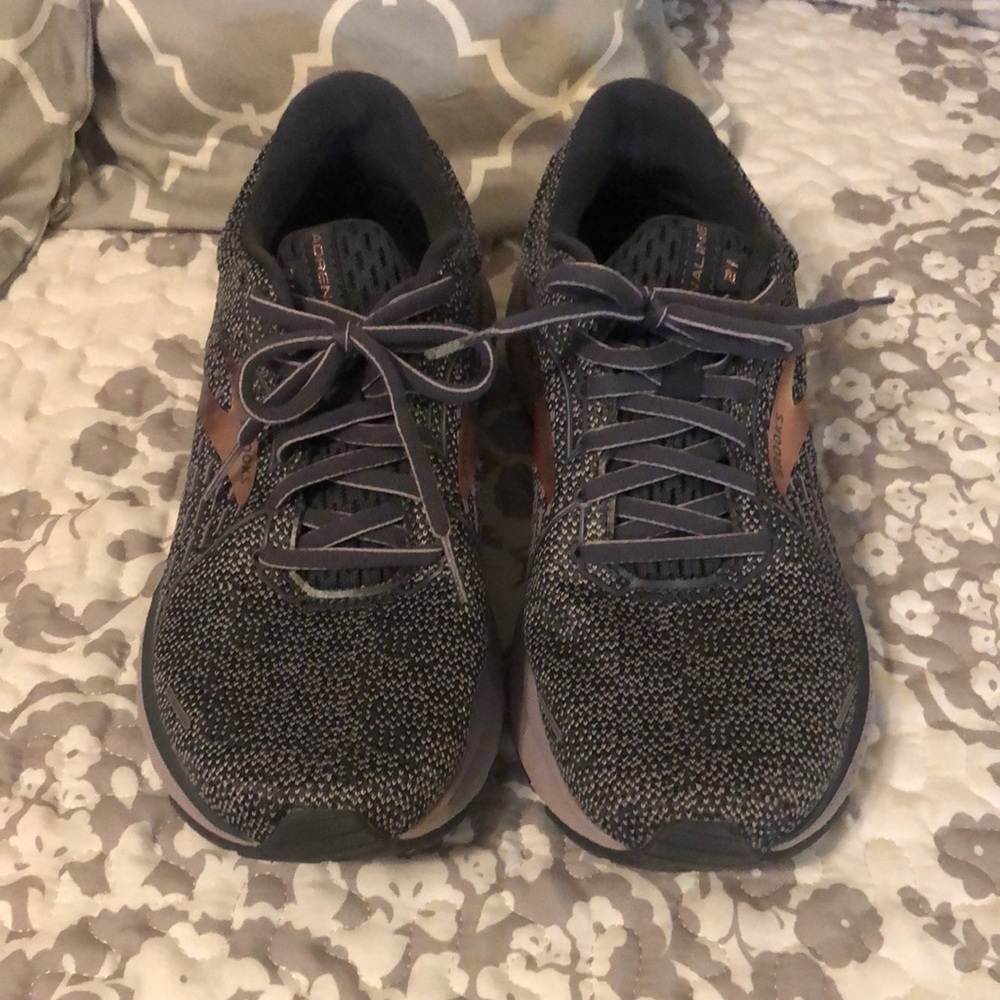 Brooks adrenaline GS-21 running shoes.